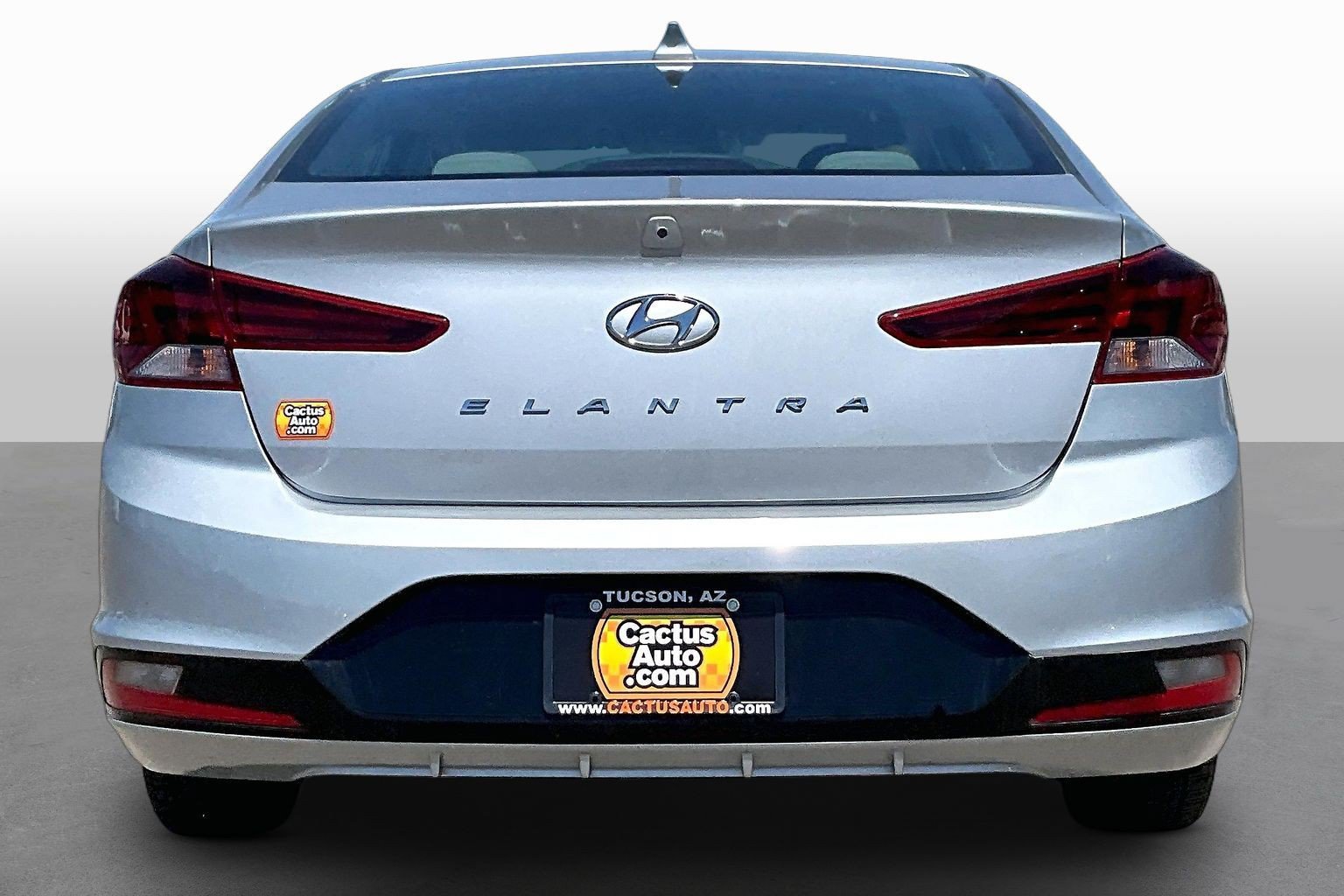 Used 2020 Hyundai Elantra SEL w/ Convenience Package (C2) FWD image 4