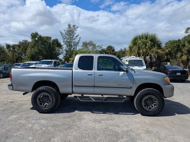Used 2003 Toyota Tundra SR5 w/ SR5 Extra Value Pkg RWD image 4
