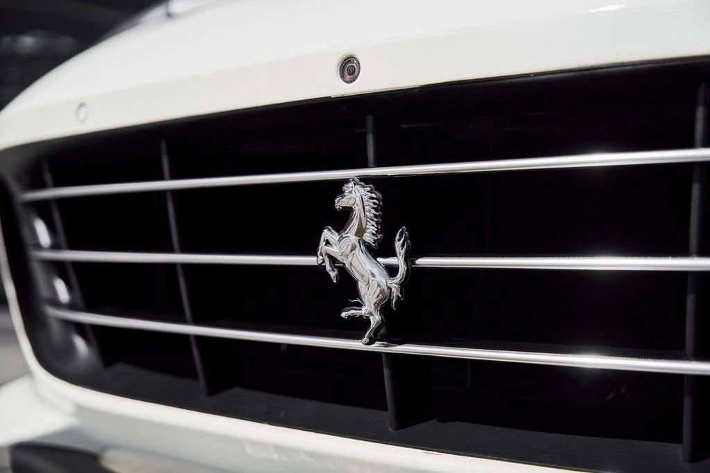 Used 2019 Ferrari GTC4Lusso AWD/4WD image 7