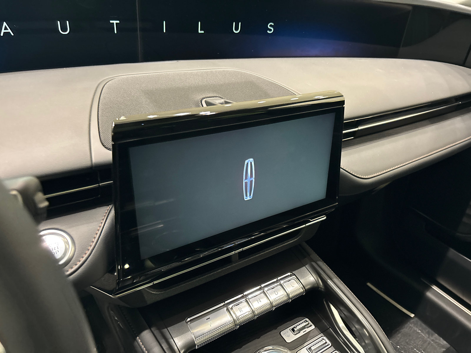 New 2026 Lincoln Nautilus Reserve w/ Jet Appearance Package AWD/4WD image 22
