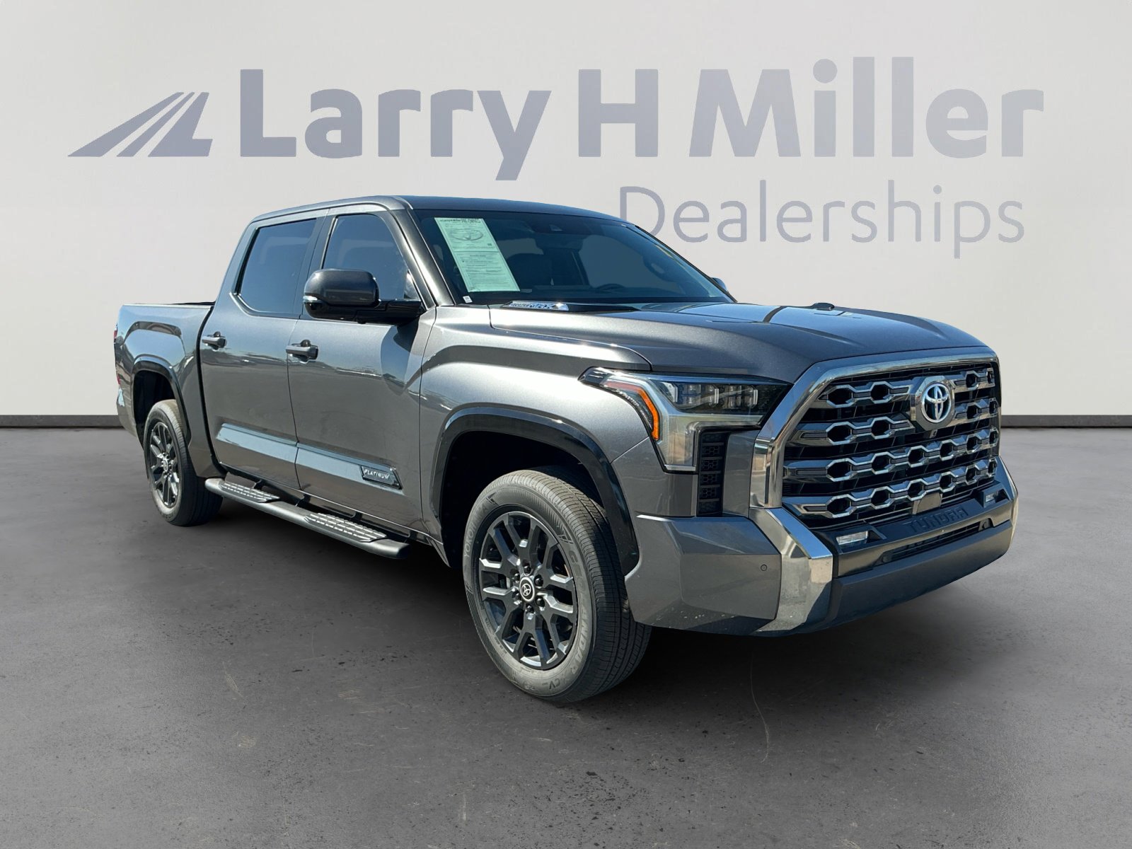 Used 2024 Toyota Tundra Platinum AWD/4WD image 7