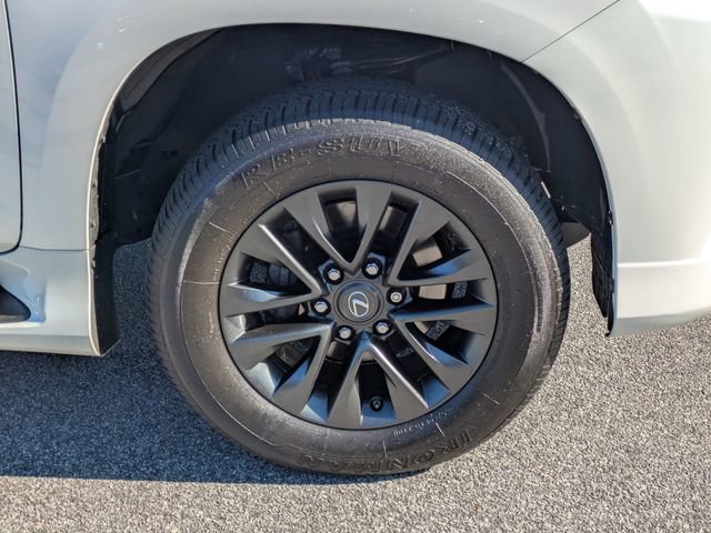 Used 2023 Lexus GX 460 Premium w/ Premium Package image 12