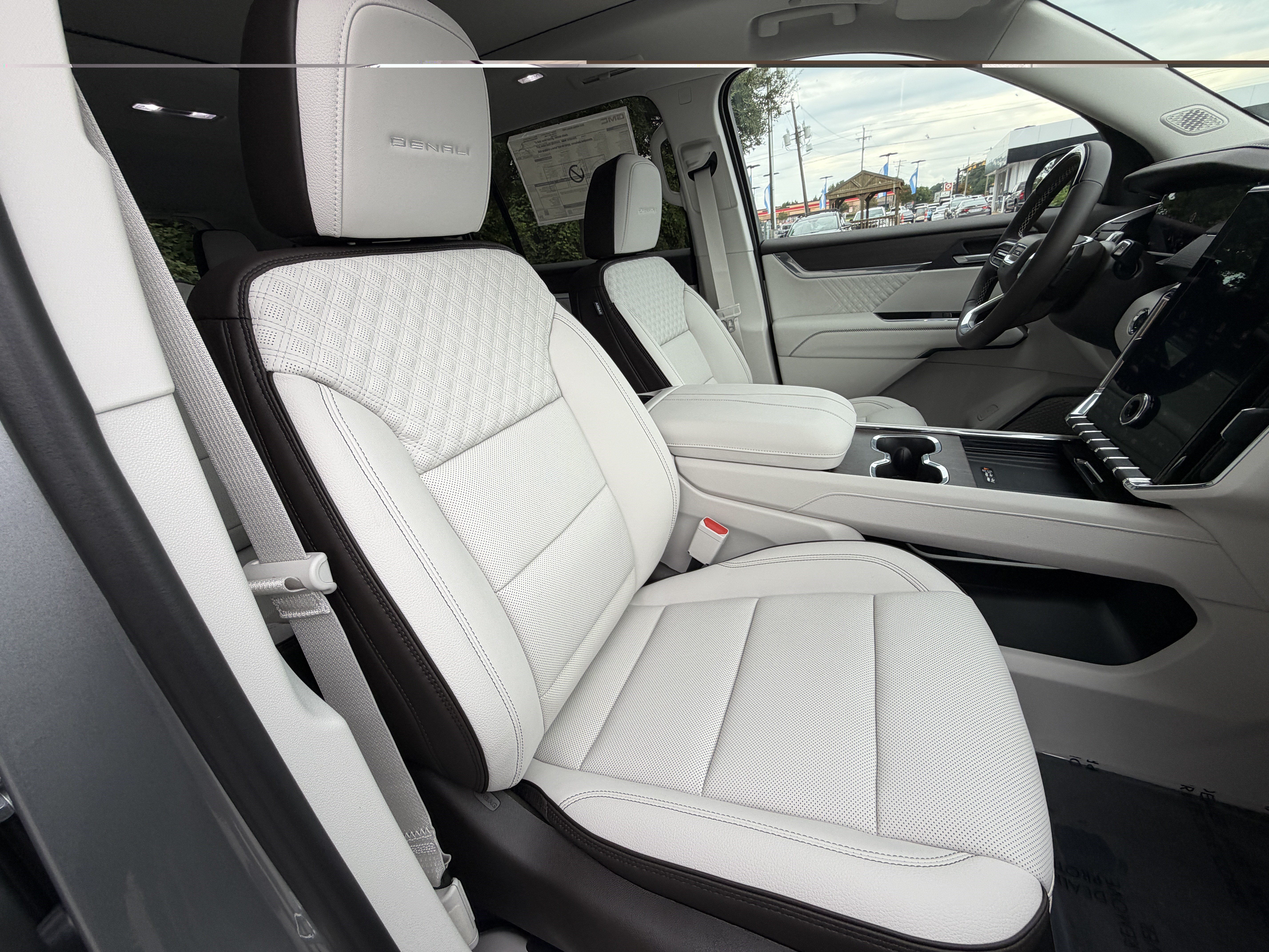 New 2027 GMC Acadia Denali w/ Denali Reserve Package FWD image 21