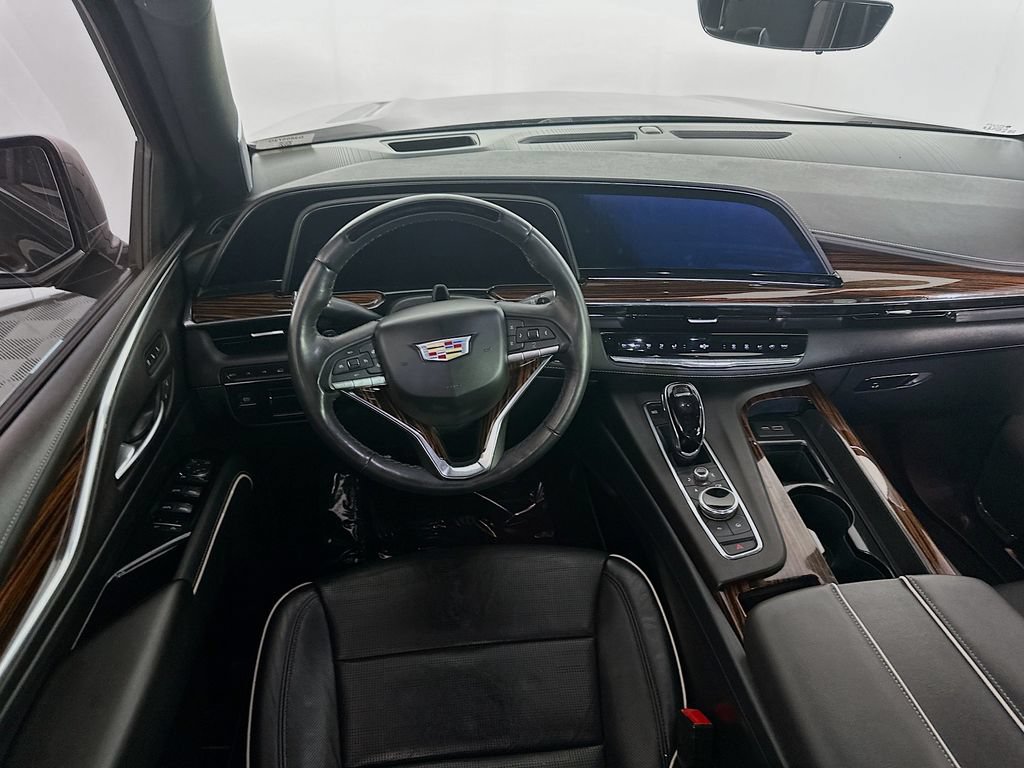 Used 2022 Cadillac Escalade Premium Luxury w/ Performance Package AWD/4WD image 32