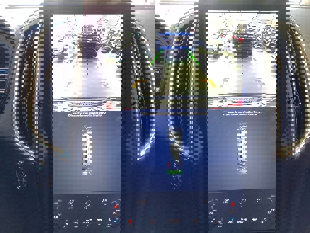 Used 2024 Ford Edge Titanium image 25