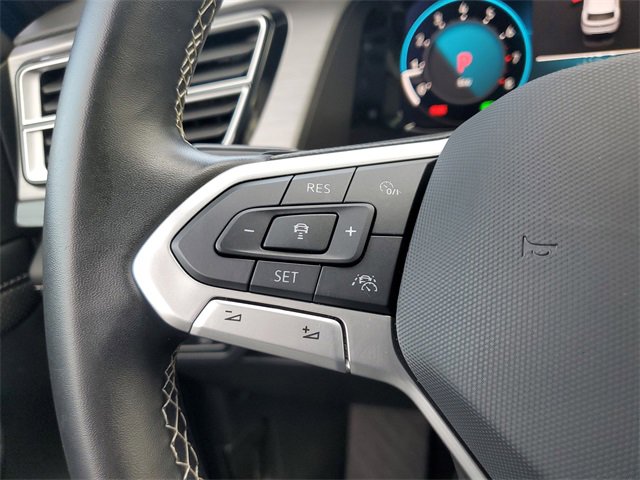 Certified 2025 Volkswagen Atlas Cross Sport SE w/ Panoramic Sunroof Package image 27