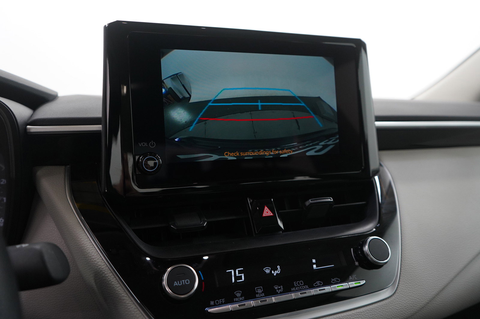 Used 2025 Toyota Corolla LE image 20