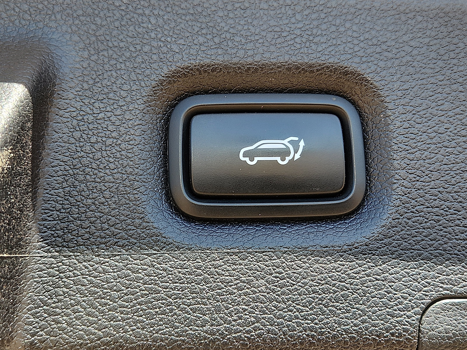 Used 2023 Hyundai Santa Fe SEL w/ Premium Package AWD/4WD image 10