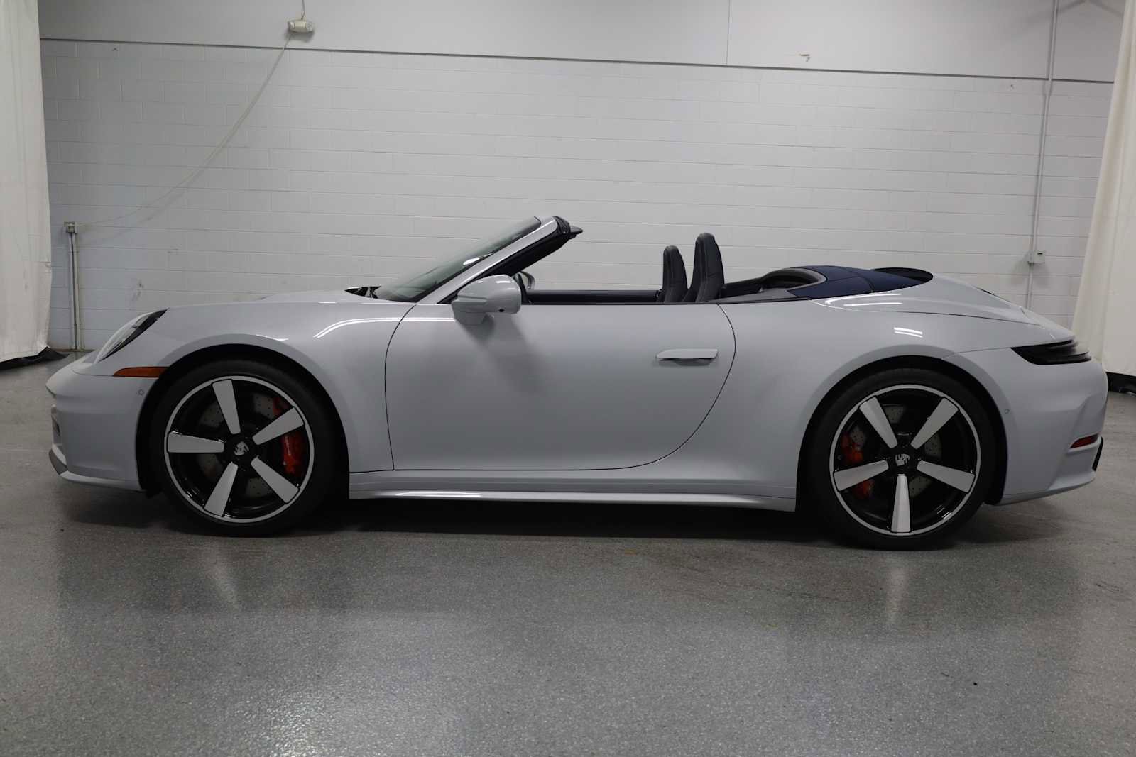 Certified 2025 Porsche 911 Carrera S image 3
