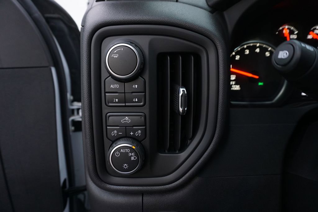 New 2025 Chevrolet Silverado 1500 Custom Trail Boss image 19