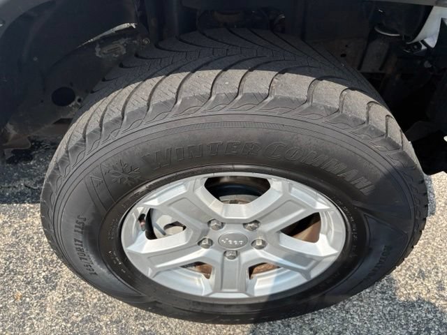 Used 2018 Jeep Wrangler Unlimited Sport S AWD/4WD image 21