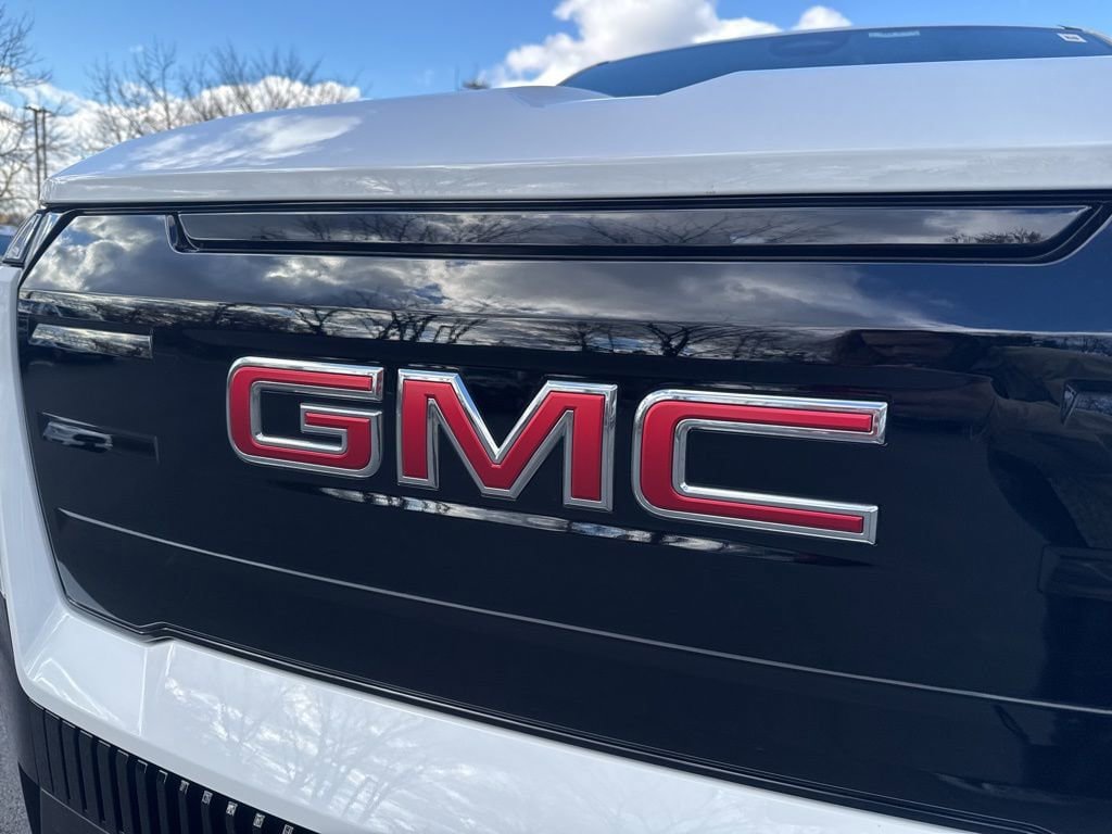 New 2026 GMC Sierra EV Elevation w/ LPO, Elevation Dark Package AWD/4WD image 52