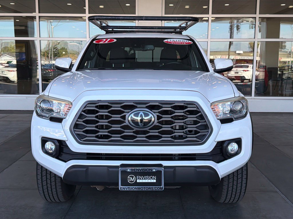 Certified 2021 Toyota Tacoma TRD Off-Road w/ Technology Package AWD/4WD image 5