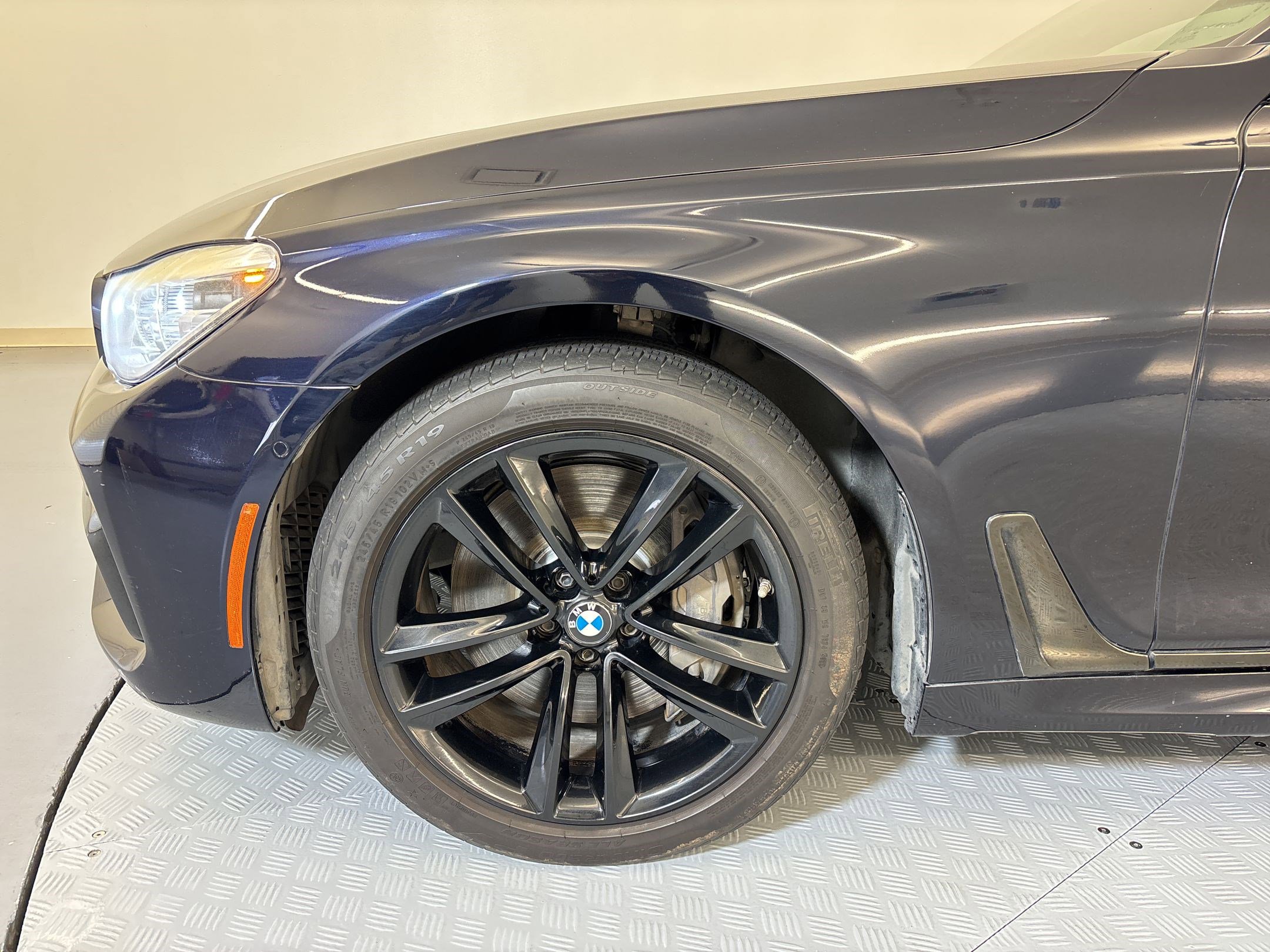 Used 2016 BMW 750i image 11