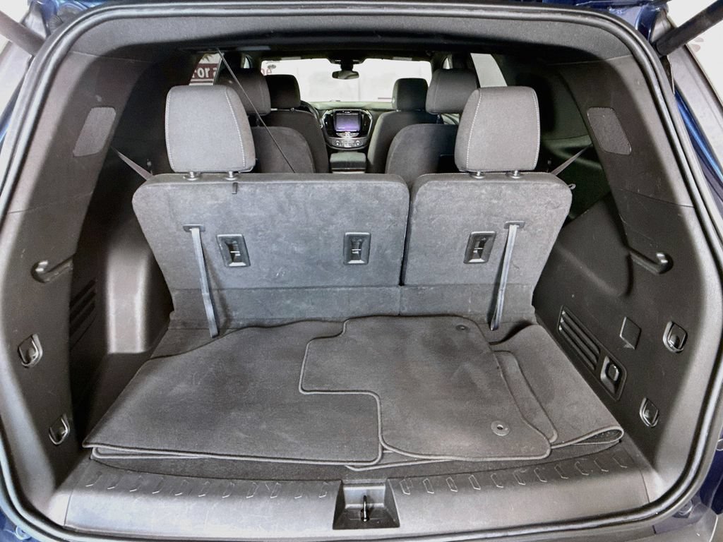 Used 2023 Chevrolet Traverse LT FWD image 28