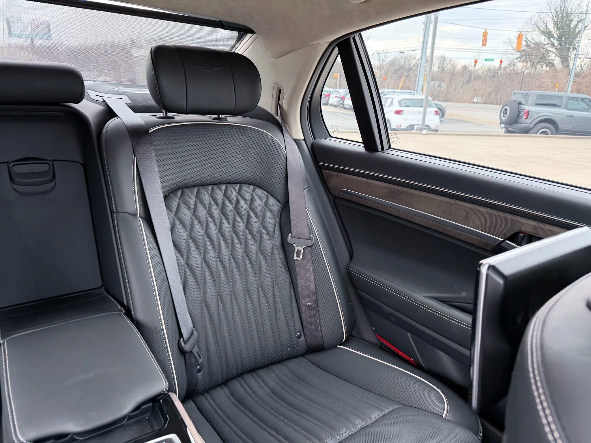 Used 2021 Genesis G90 5.0 Ultimate image 28