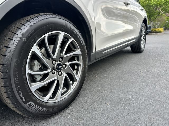 Certified 2020 Lincoln Corsair AWD w/ Equipment Group 101A image 12