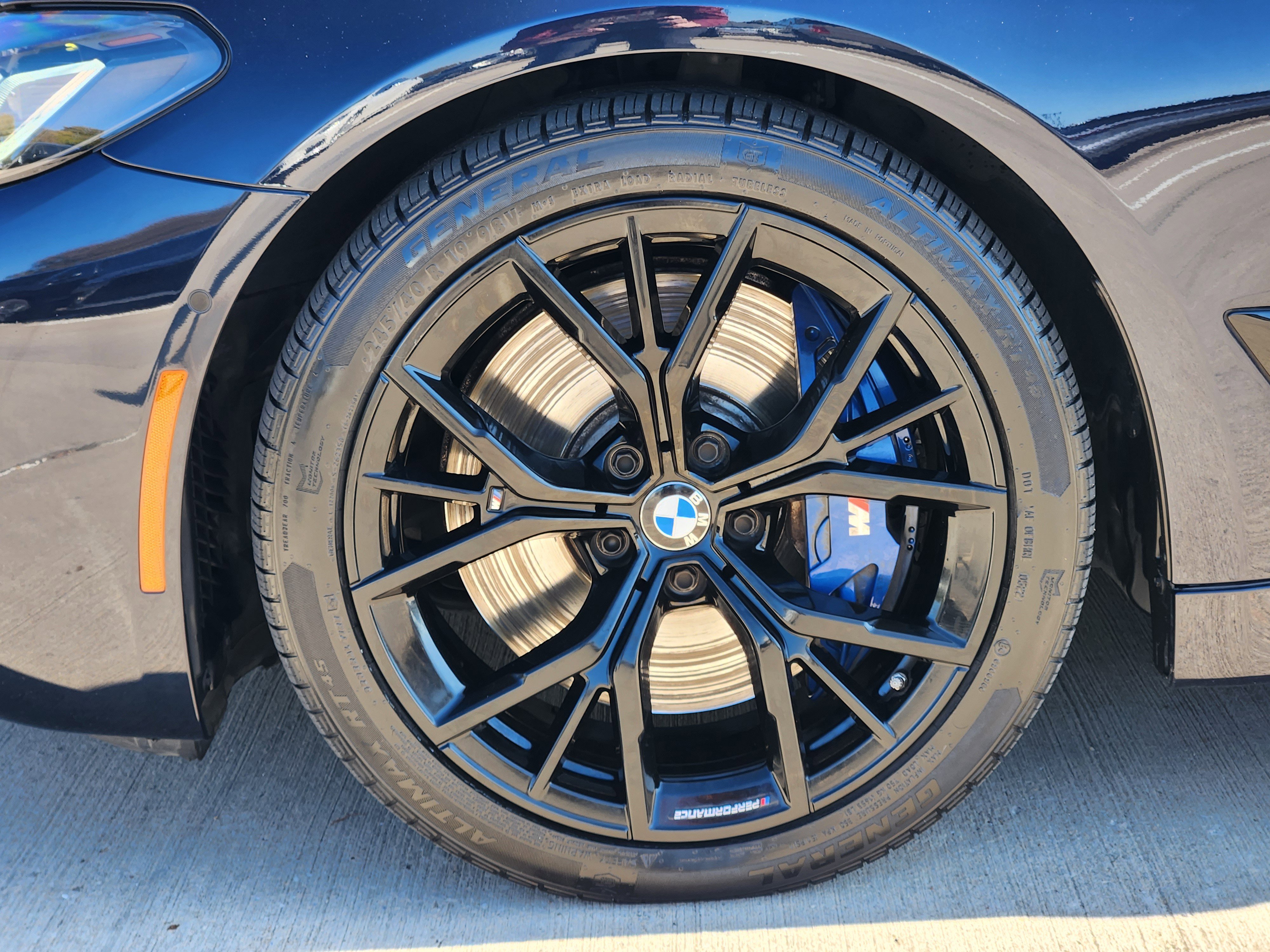 Used 2021 BMW M550i xDrive M550i xDrive w/ Premium Package image 10