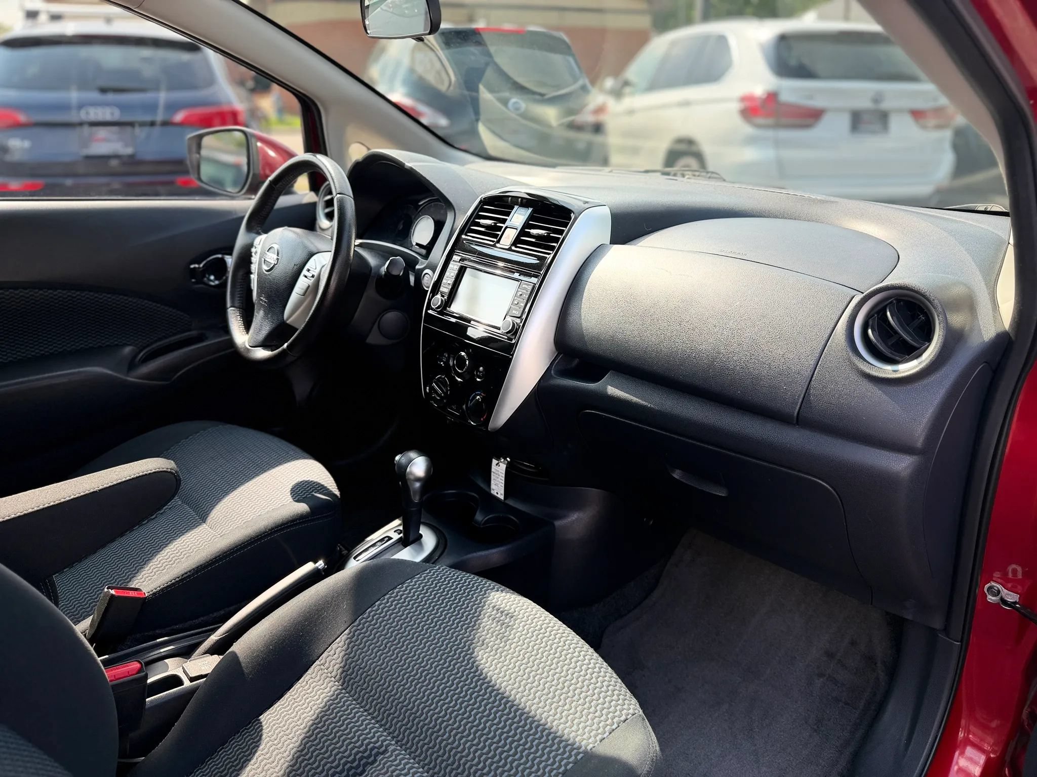 Used 2015 Nissan Versa Note FWD image 19