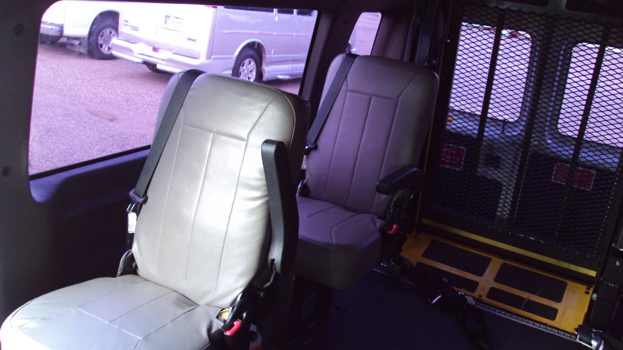 Used 2014 Ford E-250 and Econoline 250 Extended w/ Power Group RWD image 21
