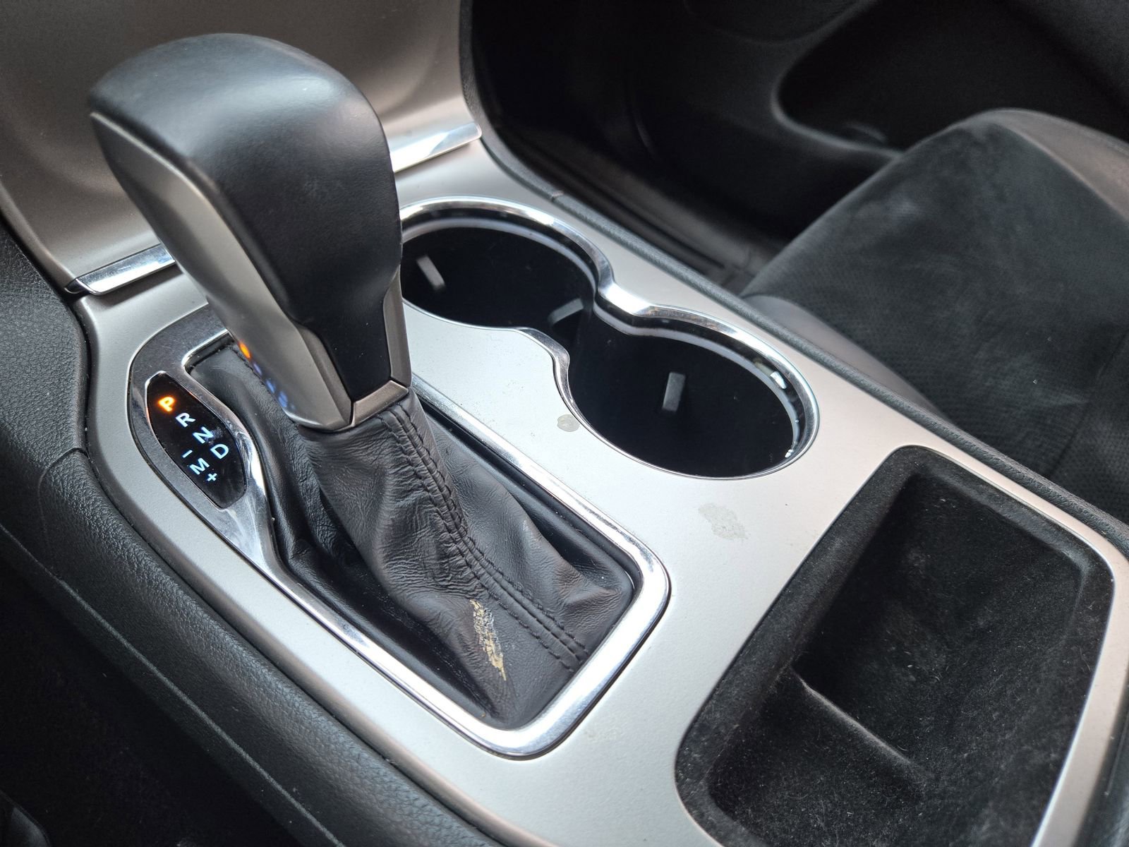 Used 2018 Jeep Grand Cherokee Altitude RWD image 23