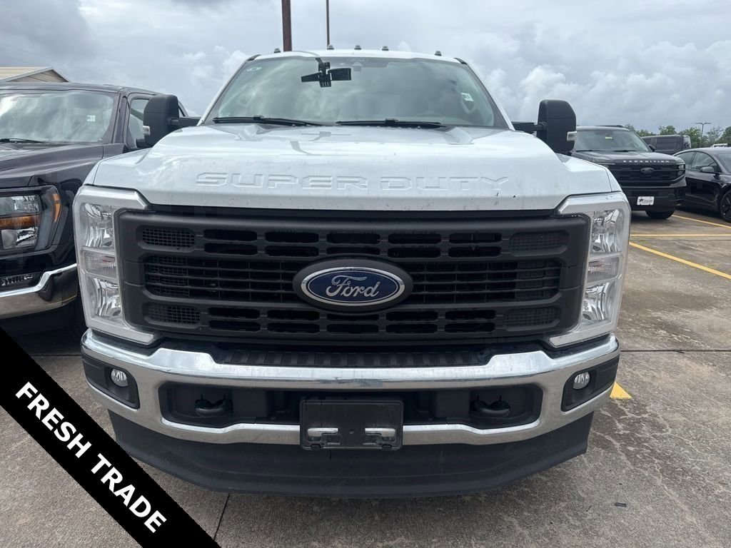 Used 2025 Ford F350 XL AWD/4WD image 2