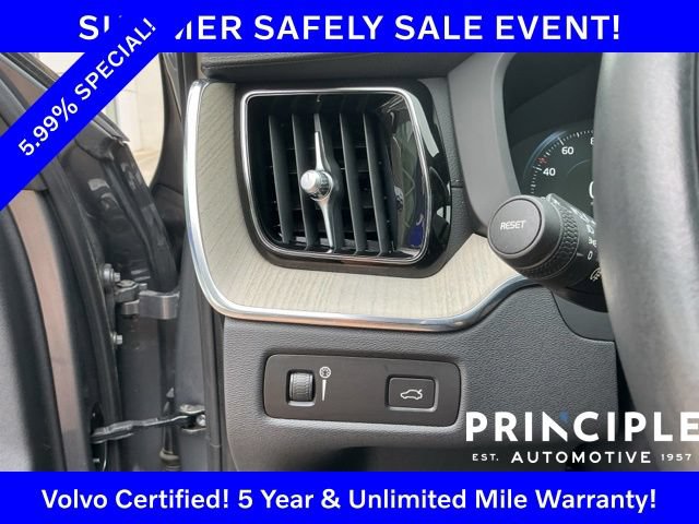Certified 2025 Volvo XC60 T8 Ultra AWD/4WD image 25