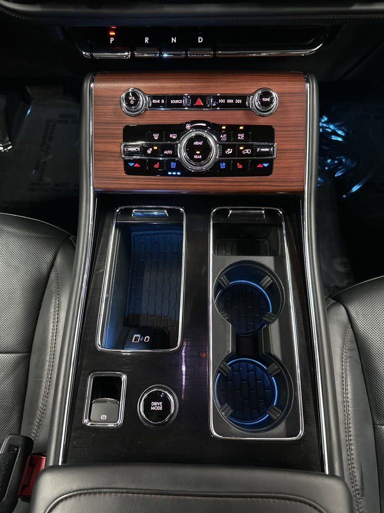 Used 2023 Lincoln Aviator Reserve w/ Equipment Group 201A image 23