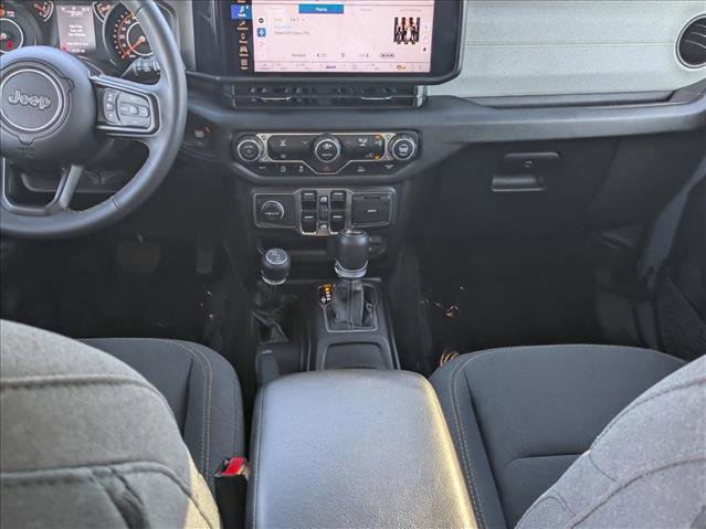 Used 2024 Jeep Wrangler Unlimited Sport AWD/4WD image 16
