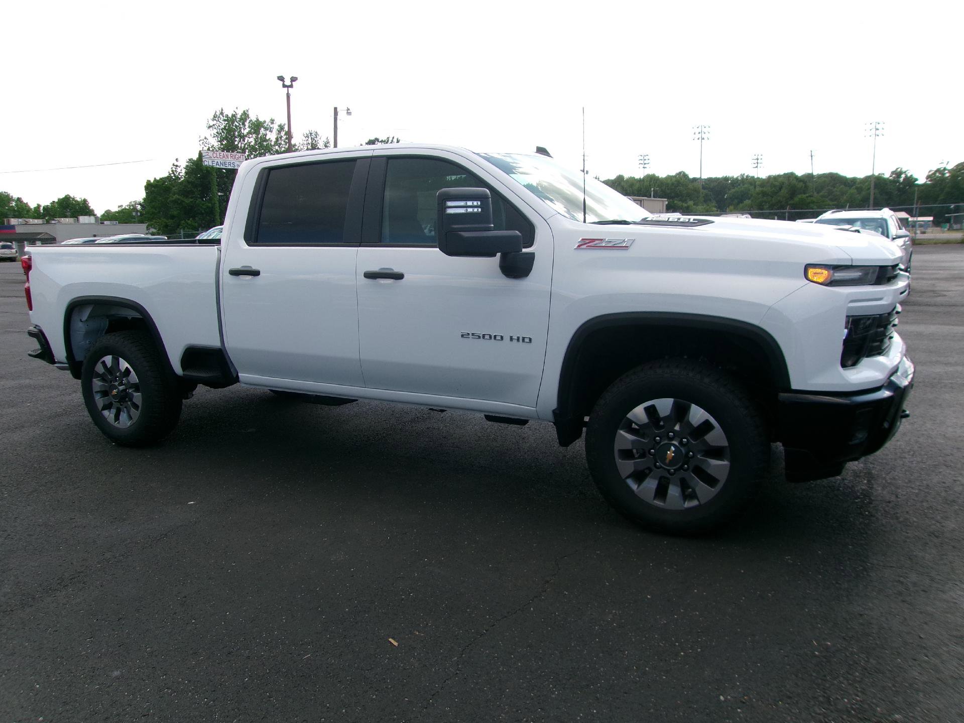 New 2026 Chevrolet Silverado 2500 Custom w/ Custom Value Package AWD/4WD image 21