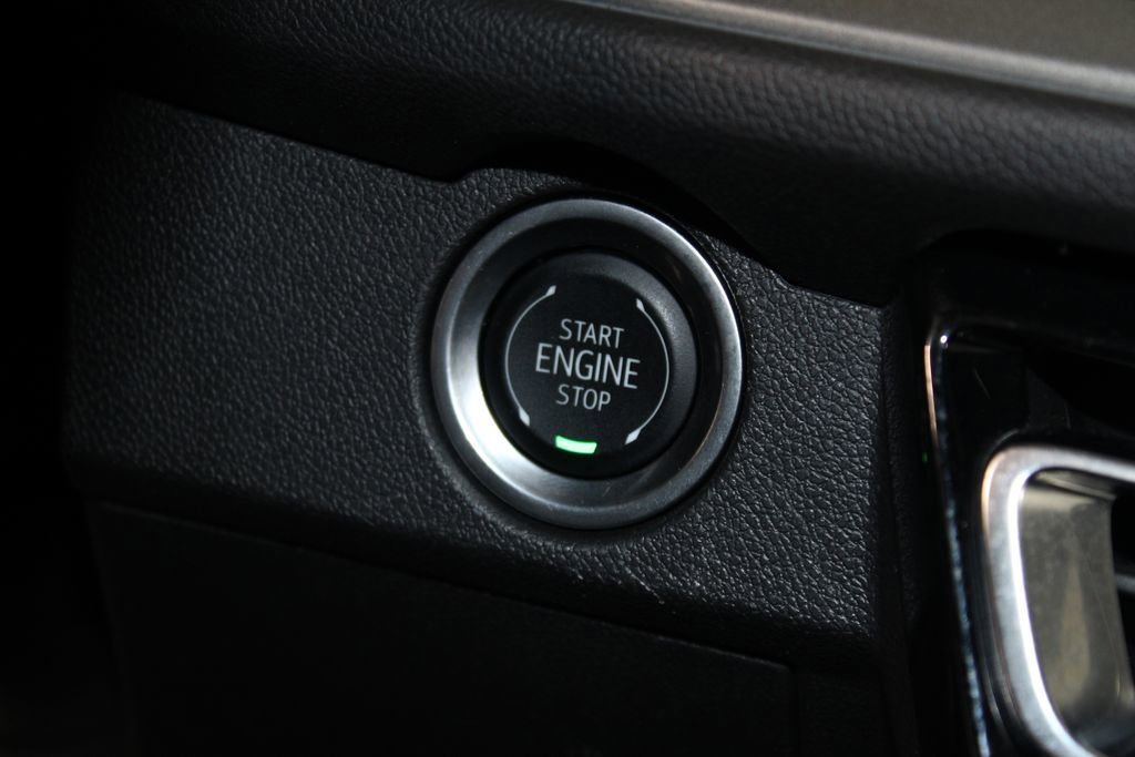 Used 2024 Chevrolet Traverse LT image 43