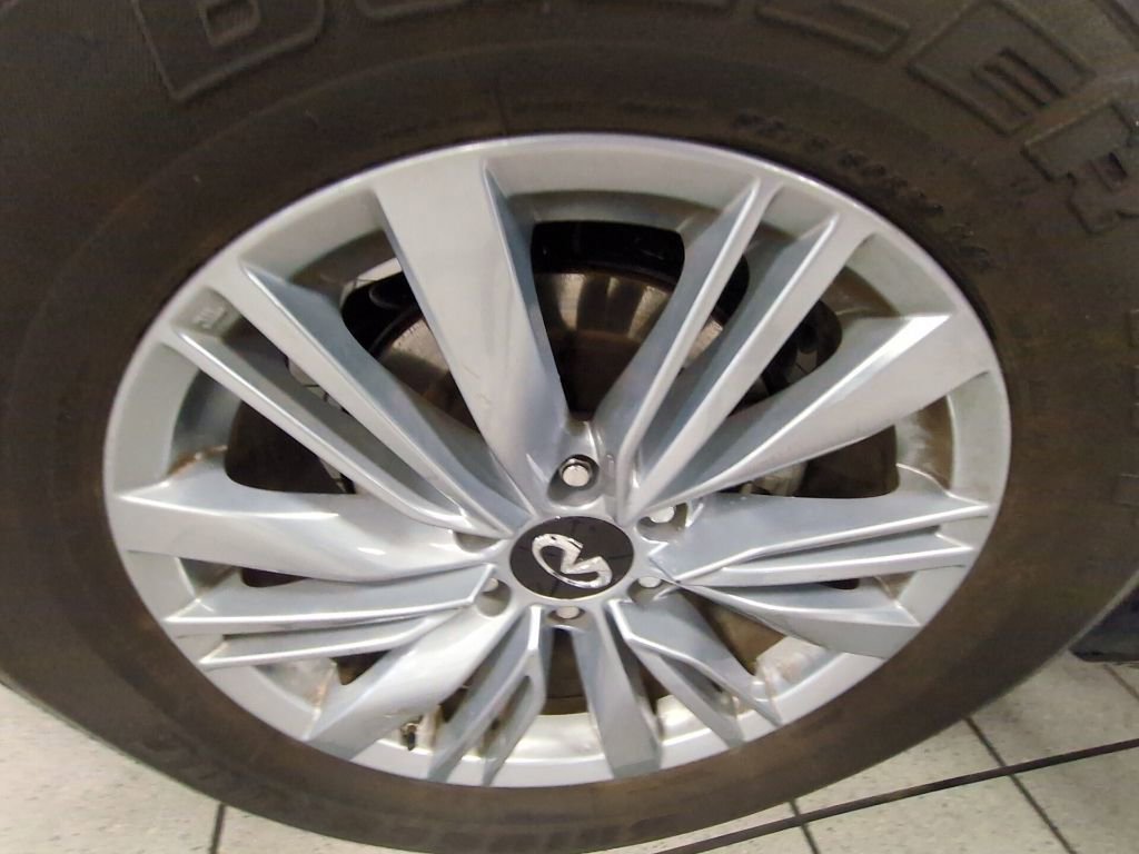 Used 2024 INFINITI QX80 Luxe w/ Cargo Package image 29