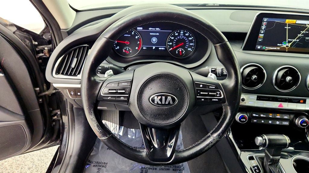 Used 2018 Kia Stinger Premium AWD/4WD image 14