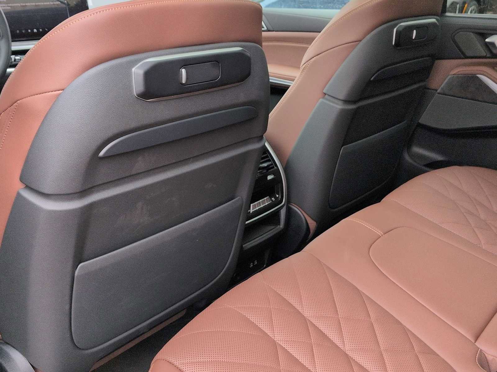 Certified 2025 BMW X5 xDrive40i w/ Executive Package image 16