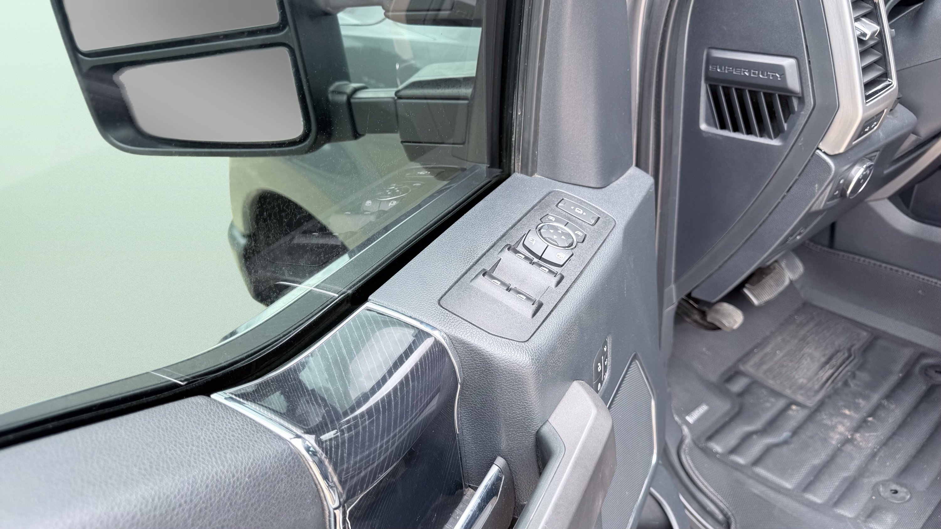 Used 2022 Ford F250 Platinum AWD/4WD image 16