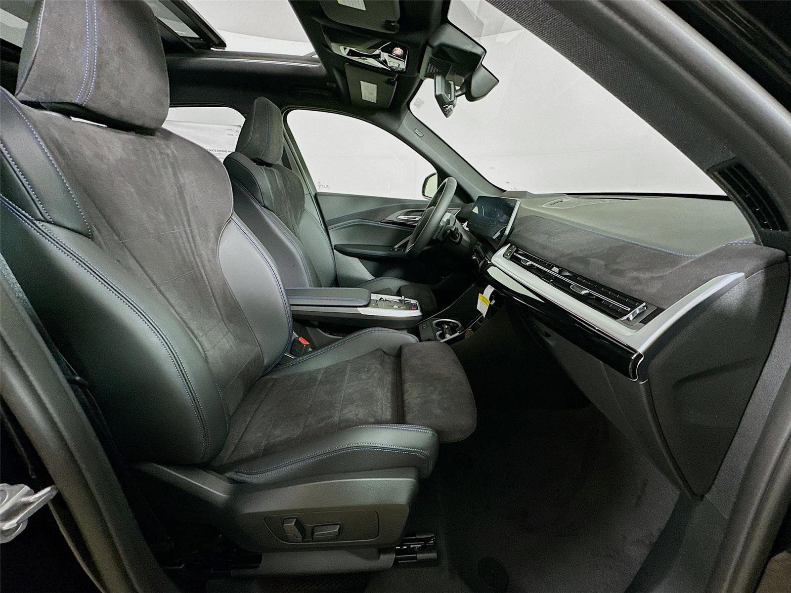 New 2026 BMW X1 xDrive28i w/ Technology Package image 28