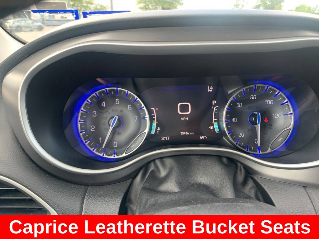 Used 2024 Chrysler Pacifica Touring-L FWD image 16