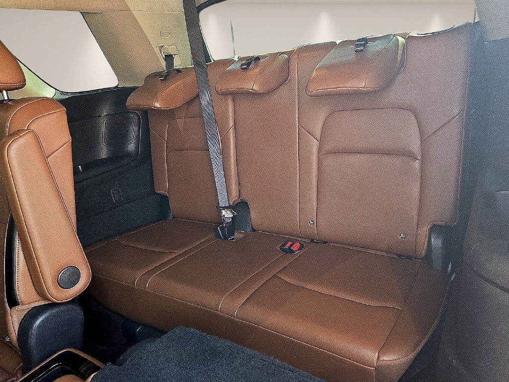 Used 2023 Nissan Pathfinder Platinum AWD/4WD image 12