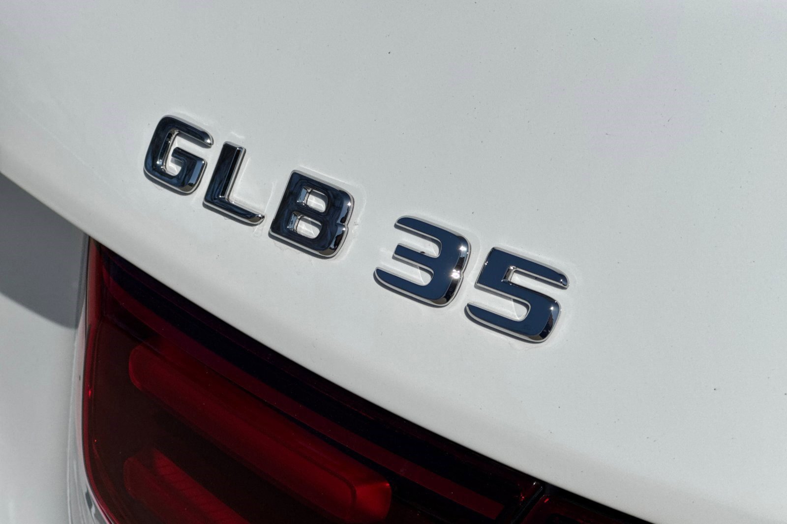 Used 2025 Mercedes-Benz GLB 35 AMG 4MATIC image 17