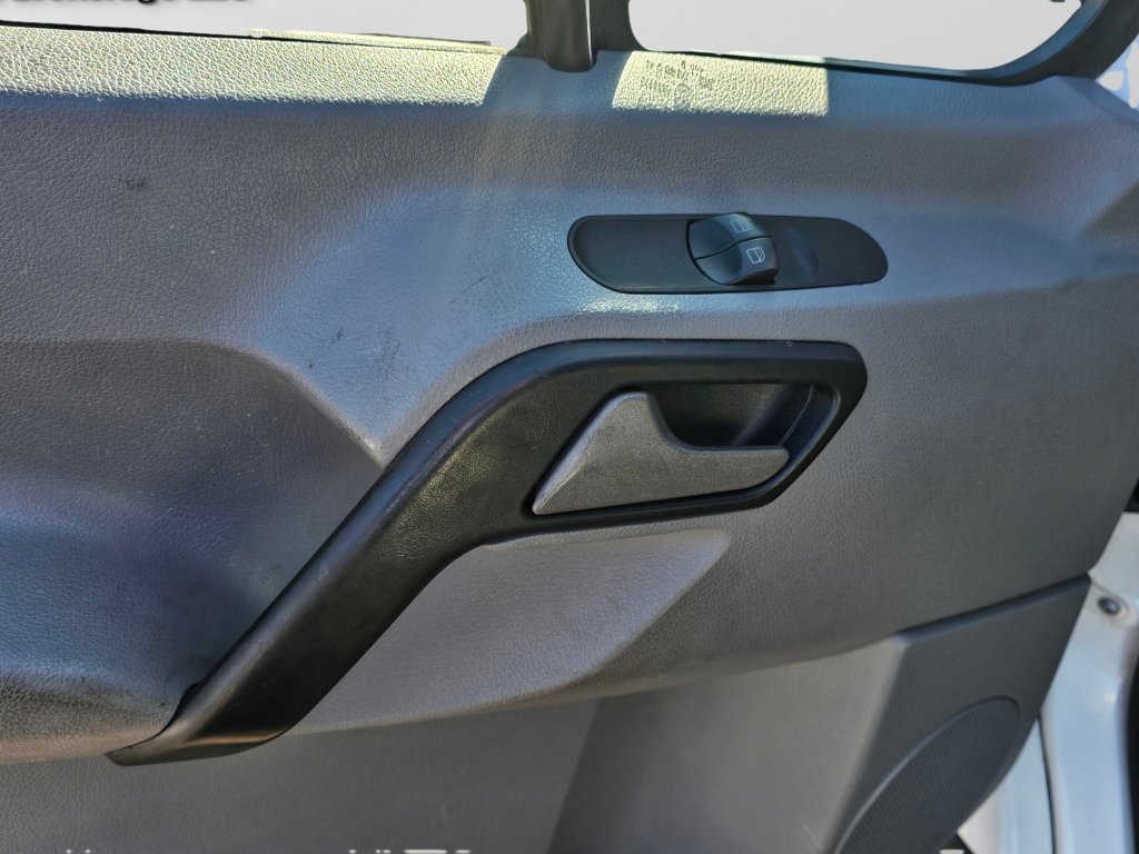 Used 2008 Dodge Sprinter 2500 image 23