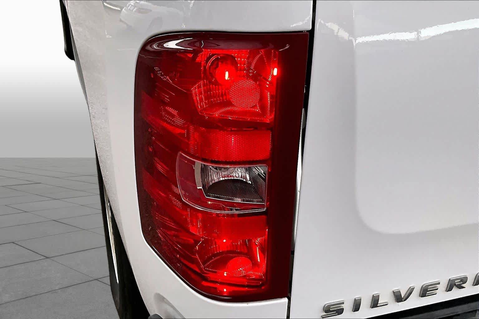 Used 2011 Chevrolet Silverado 1500 W/T w/ LS Package RWD image 19