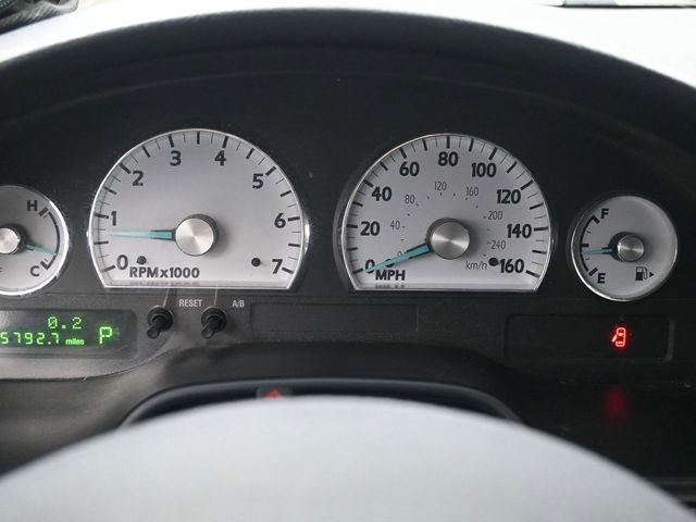 Used 2005 Ford Thunderbird image 10