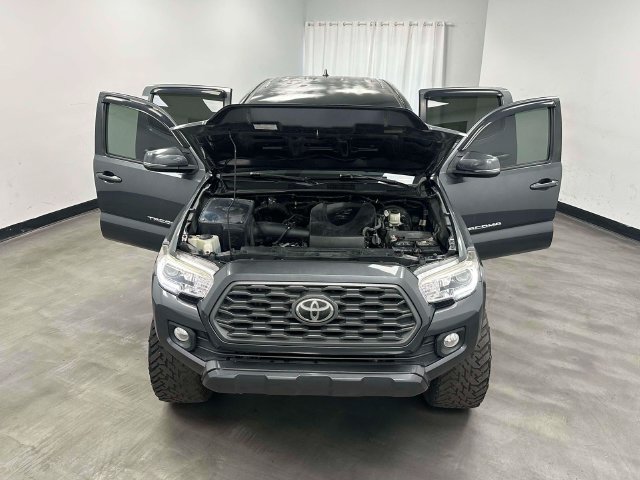 Used 2020 Toyota Tacoma TRD Sport AWD/4WD image 13