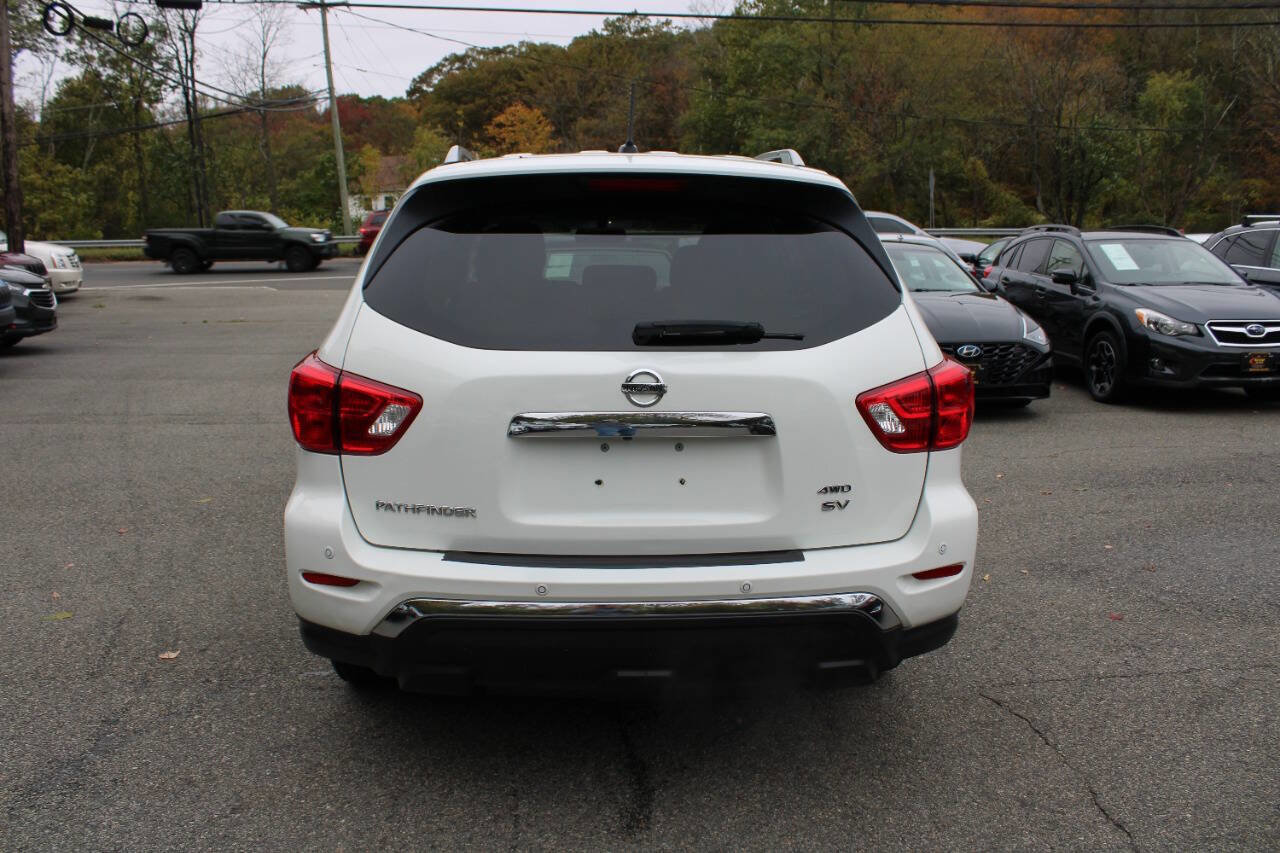 Used 2018 Nissan Pathfinder SV image 9