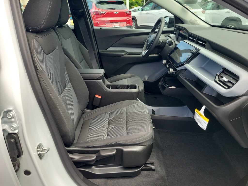 Used 2027 Chevrolet Bolt LT w/ Comfort Package FWD image 15