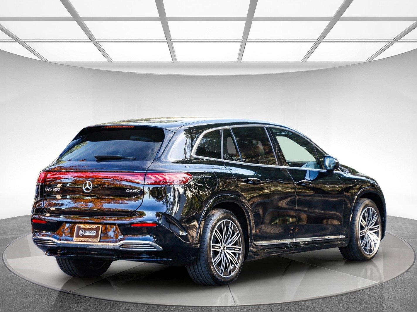 Used 2023 Mercedes-Benz EQS 580 4MATIC SUV image 4