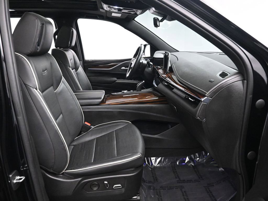 Used 2023 Cadillac Escalade ESV Premium Luxury image 23