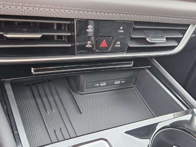 New 2026 Volkswagen Atlas Peak Edition AWD/4WD image 24