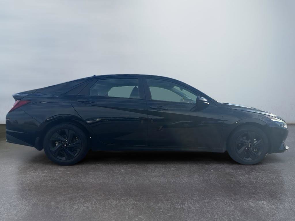 Used 2023 Hyundai Elantra SEL image 4