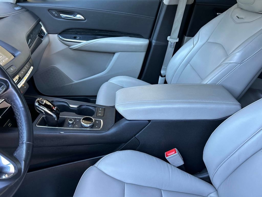 Used 2023 Cadillac XT4 Premium Luxury AWD/4WD image 23